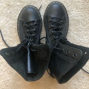 Black leather Dr. Martens size 7